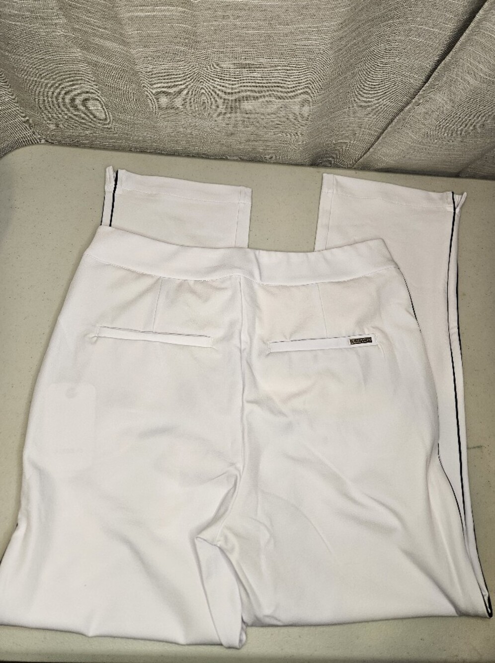ACEGOLFS EAGLE 28 Inch Performance Stretch Ankle Pants White W/ Stripes Medium - Picture 8 of 14